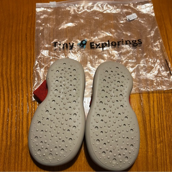 2 Pairs Tiny Explorings Red and Pink Sock Slip-On Shoes 24/25 - Picture 6 of 10